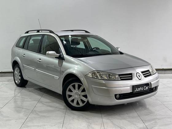 RENAULT MEGANE 1.6 DYNAMIQUE GRAND TOUR 16V FLEX 4P MANUAL RENAULT MEGANE 1.6 DYNAMIQUE GRAND TOUR 16V FLEX 4P MANUAL